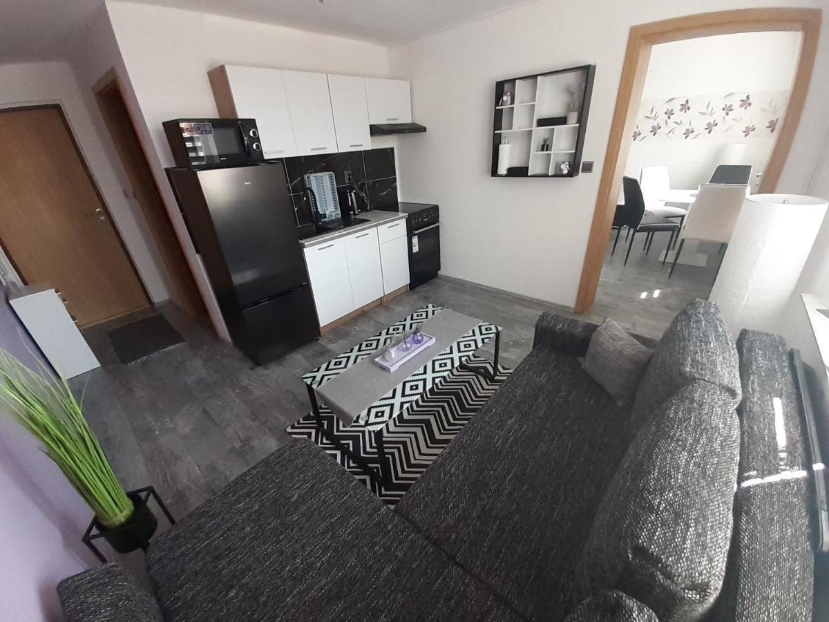 Apartman Laumar 3 Bzenec Eksteriør billede