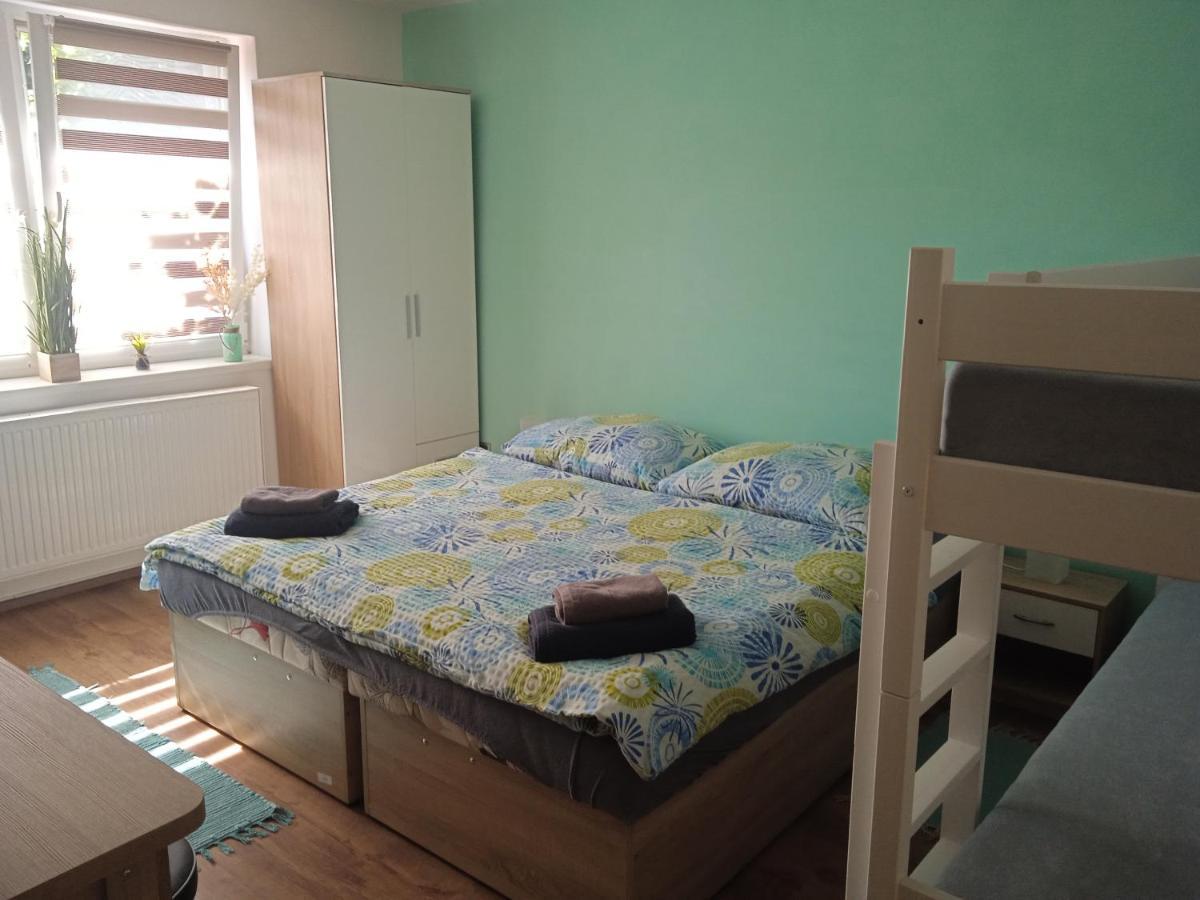 Apartman Laumar 3 Bzenec Eksteriør billede